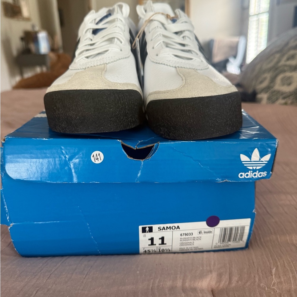 Adidas Samoa Men's White and Black Sneakers Size 11M